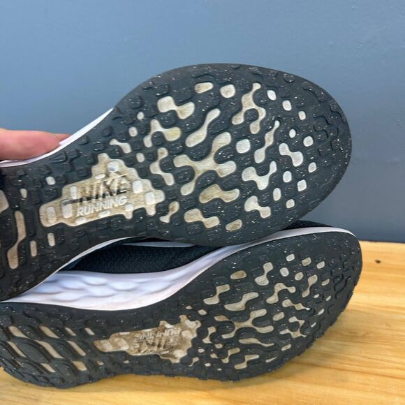 Nike REVOLUTION 6 NN Running Sneakers Men's Size 9.5 Gray Lace Up DC3728-004 - Picture 5 of 11